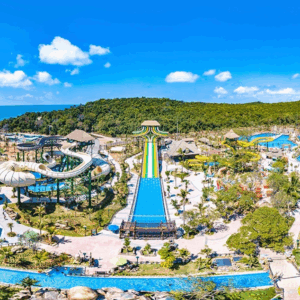 Toàn cảnh công viên nước Aquatopia tại Sun World Hòn Thơm Phú Quốc