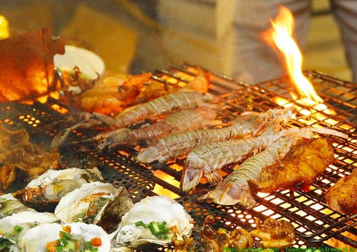 Hải sản tươi sống tại chợ đêm Phú Quốc